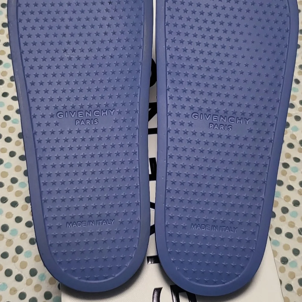 Givenchy Slides - Picture 2 of 3